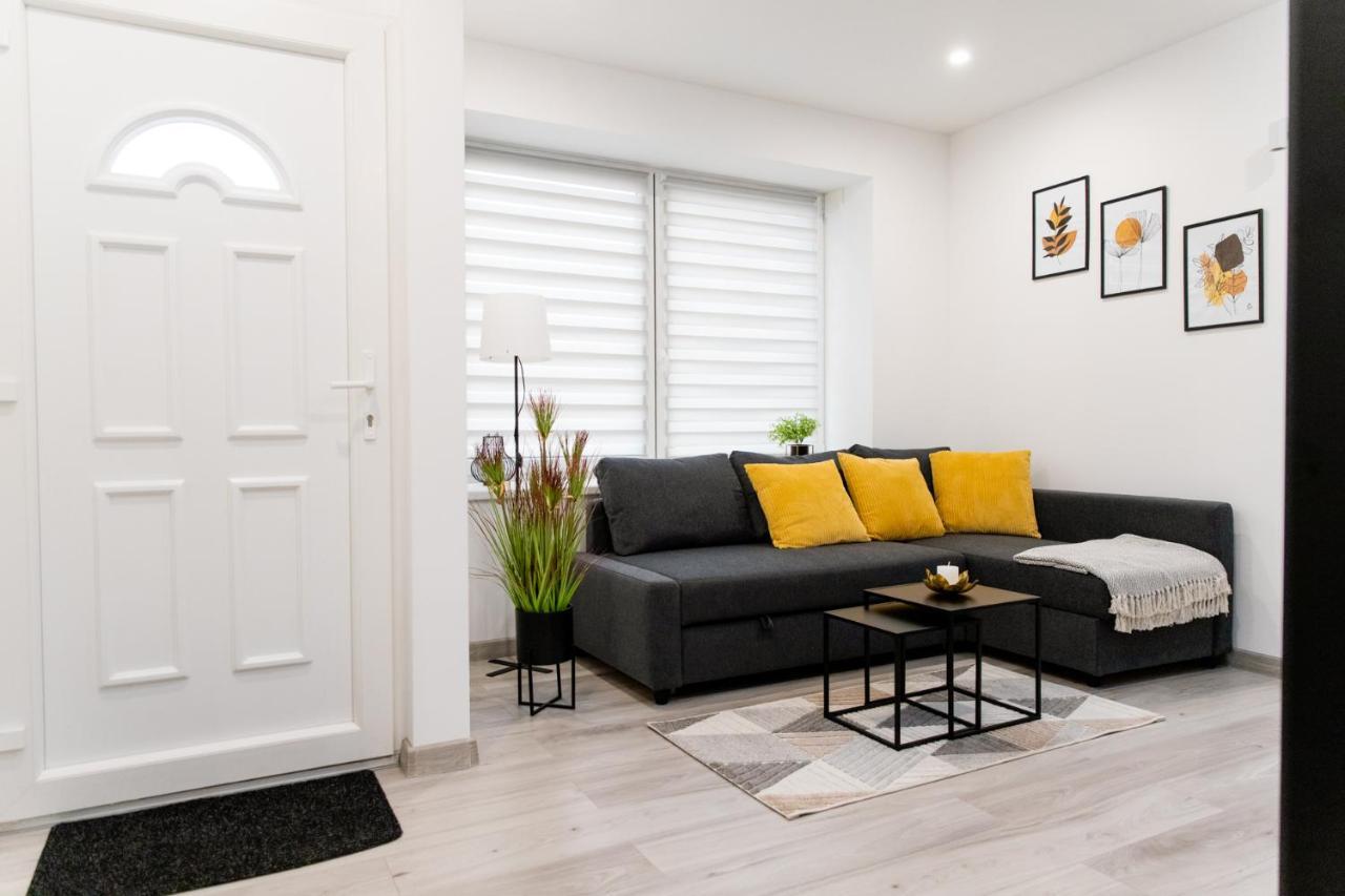 The Central Border Premium Apartment Štúrovo المظهر الخارجي الصورة