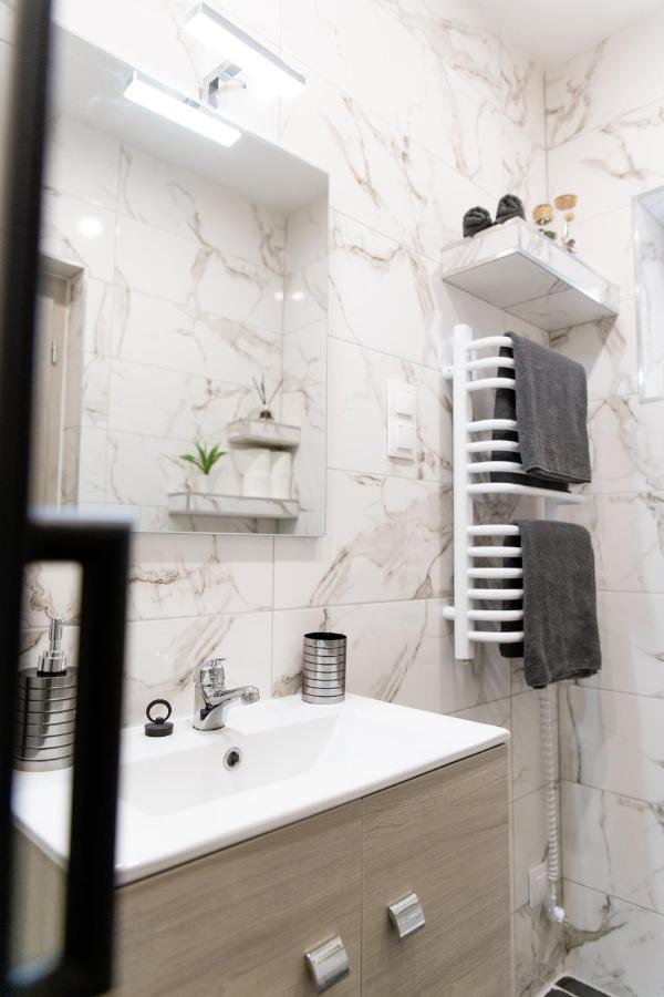 The Central Border Premium Apartment Štúrovo المظهر الخارجي الصورة